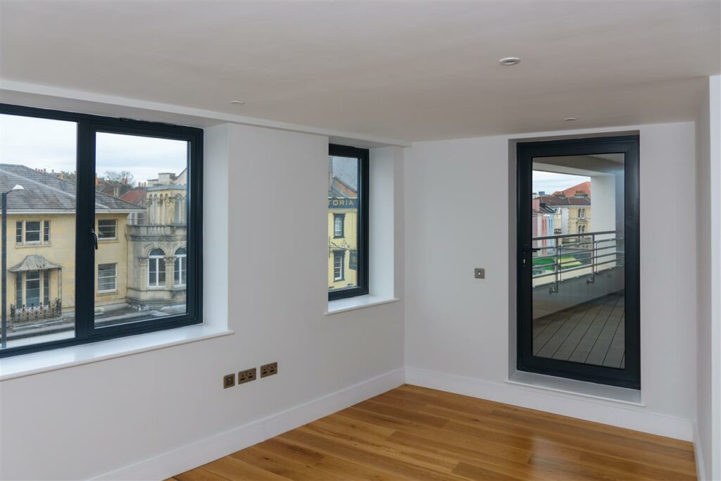 Whiteladies Road — photo 3