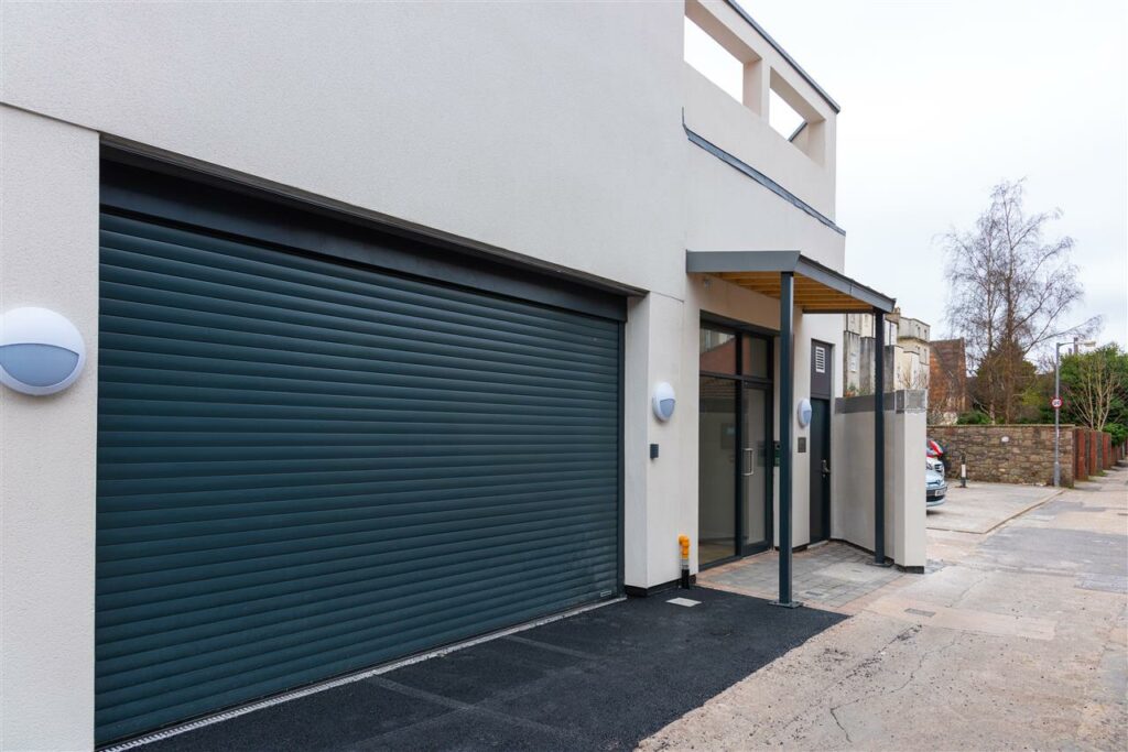 Whiteladies Road — photo 12