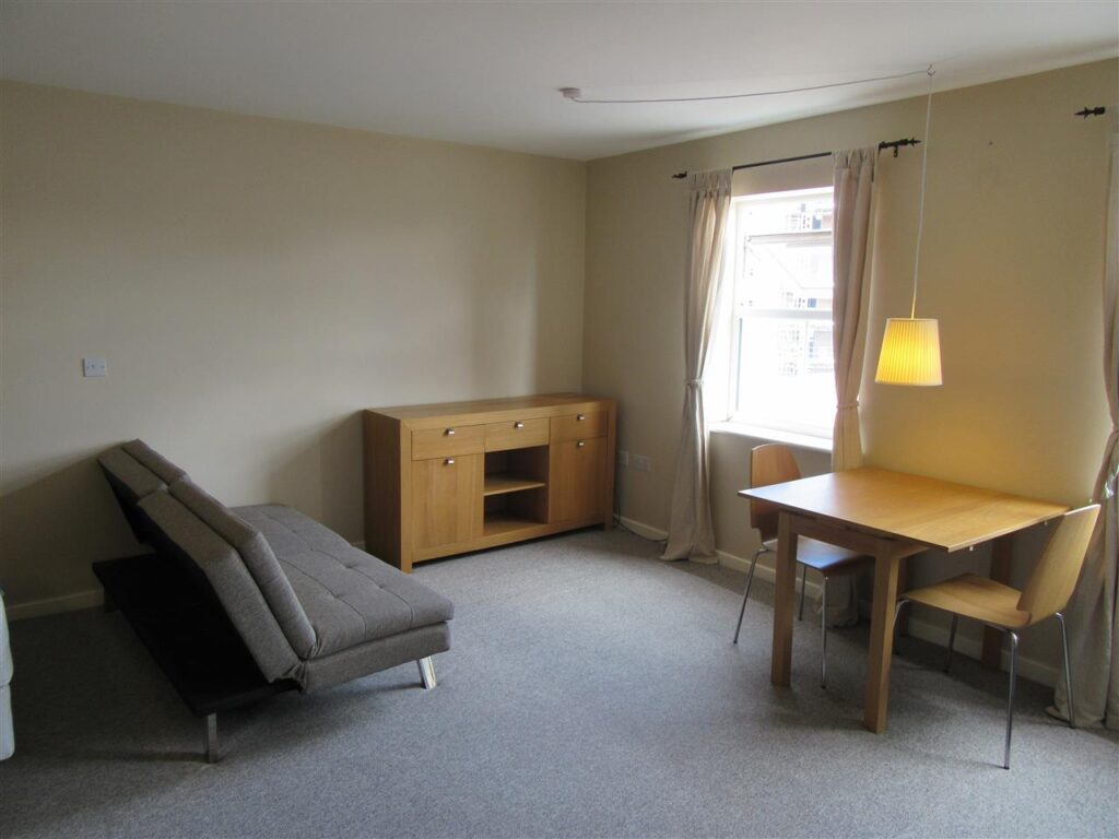 Upper maudlin Street — photo 2