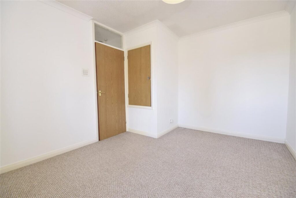 Godfrey Court — photo 3