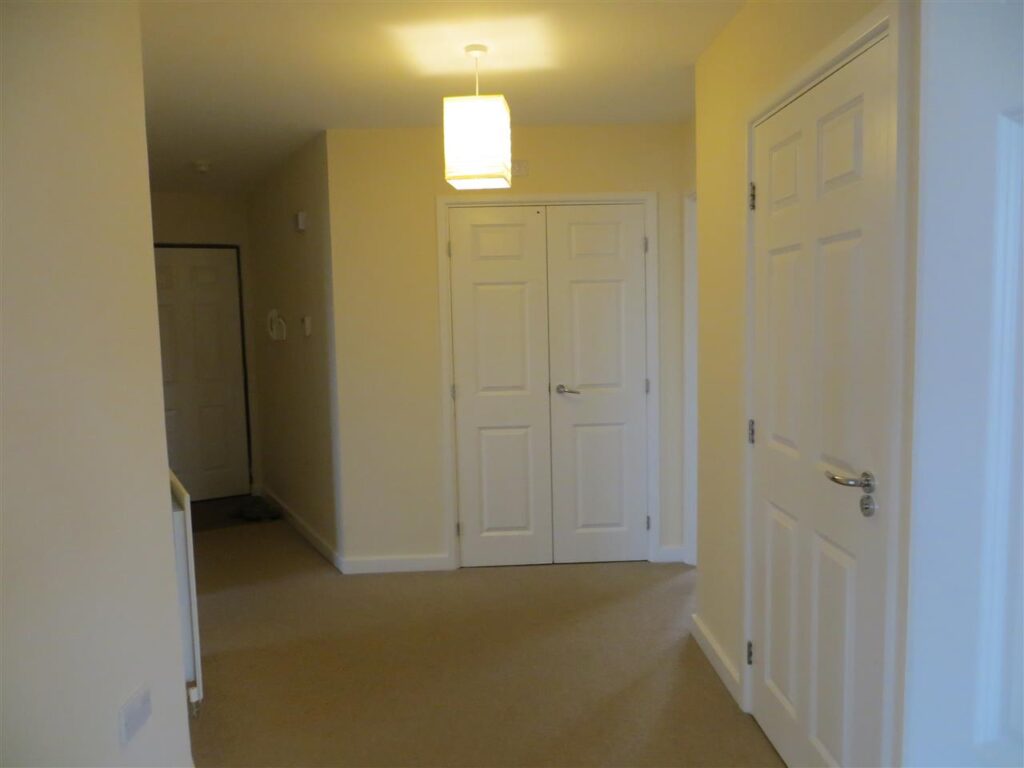Lockside — photo 6
